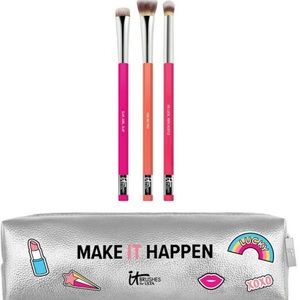 It Cosmetics Brushes for Ulta Make It Happen Brush